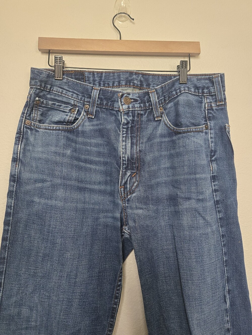 Levis 514 Medium Wash Jeans Size Waist 33 L32 Mens - Picture 5 of 9
